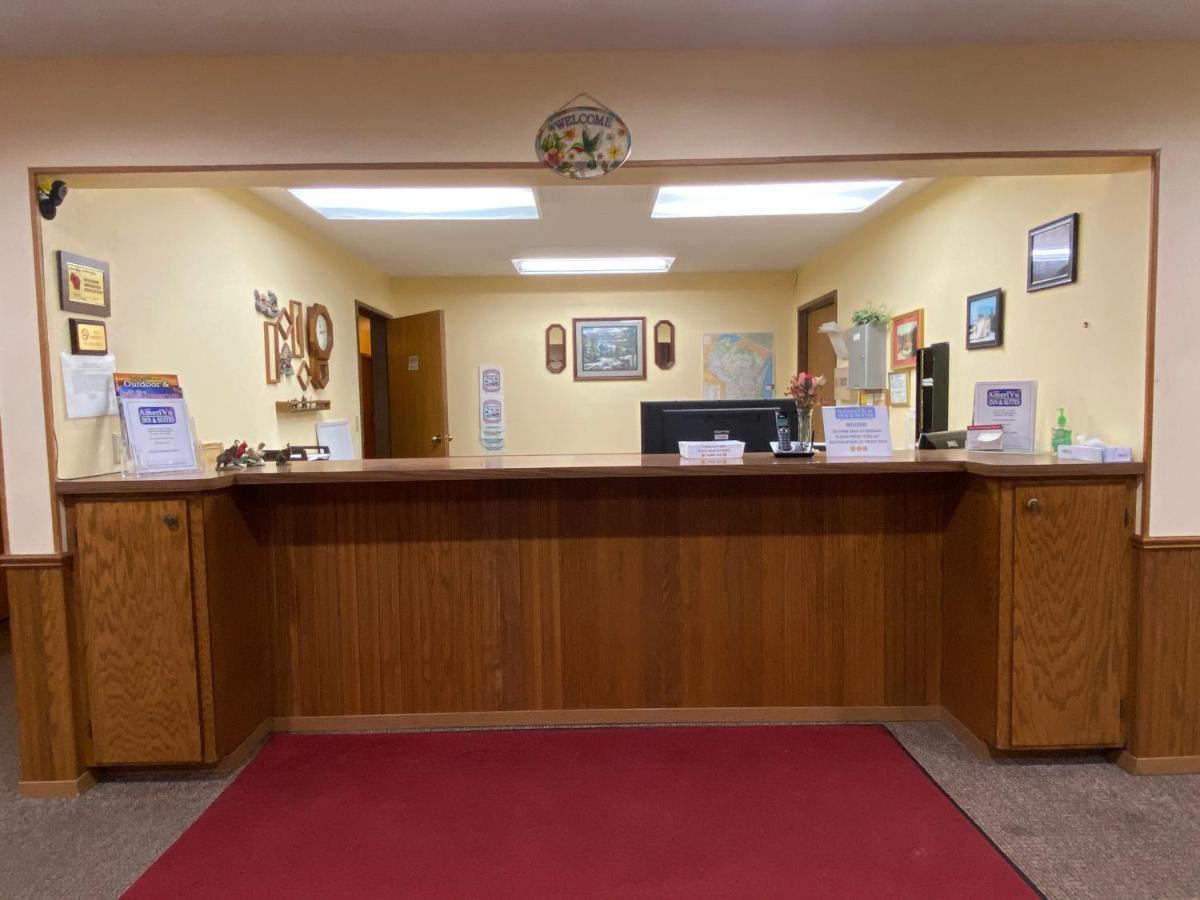 Amerivu Inn Prentice Екстериор снимка