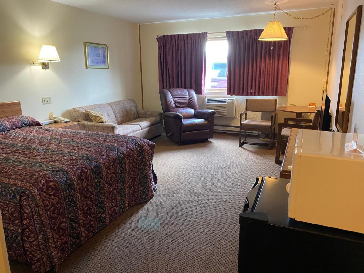 Amerivu Inn Prentice Екстериор снимка