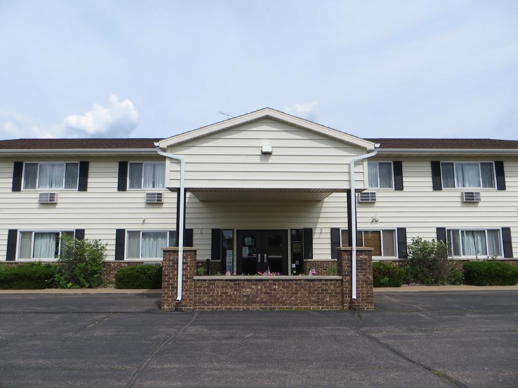 Amerivu Inn Prentice Екстериор снимка